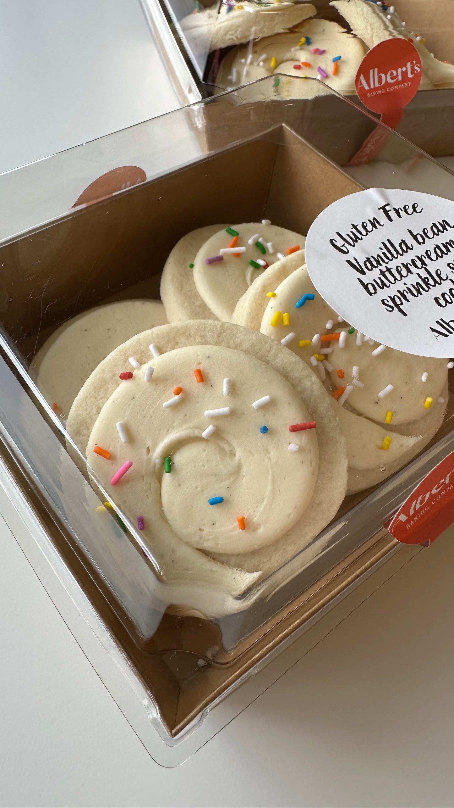 Vanilla Buttercream Sugar Cookies (frozen)