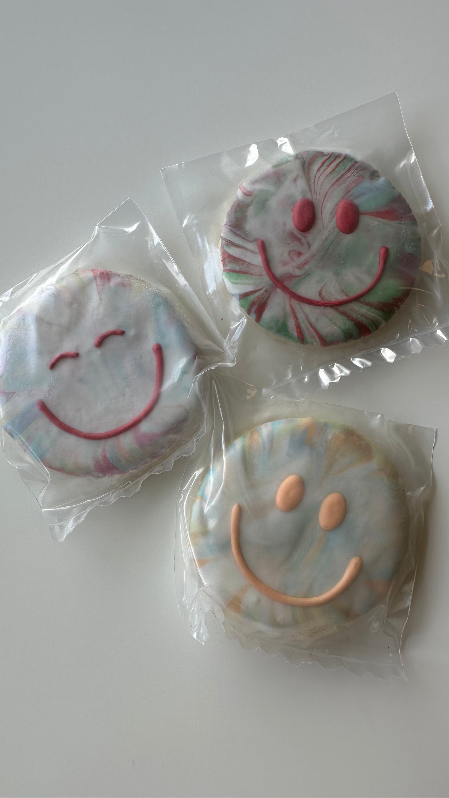 Small Decorated Sugar Cookie (Frozen) Smiley Face